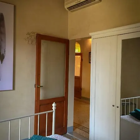 Calzaiuoli Luxury And Characteristic פירנצה