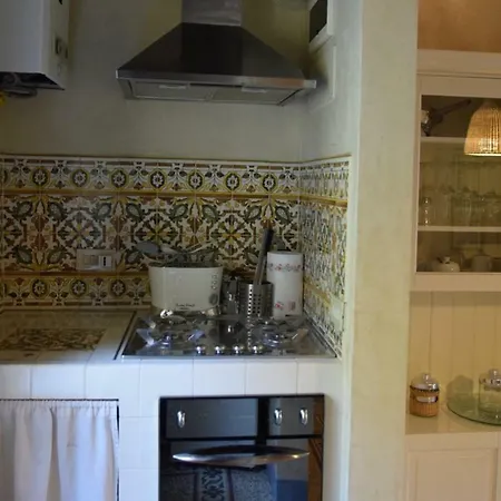 Calzaiuoli Luxury And Characteristic فلورنس