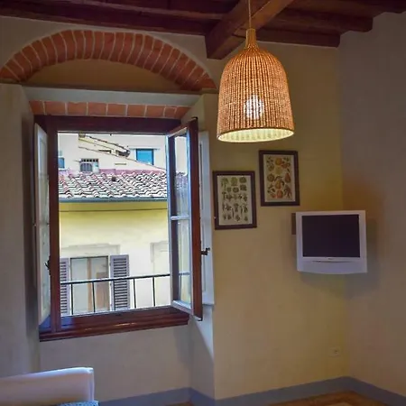 Calzaiuoli Luxury And Characteristic דירה *