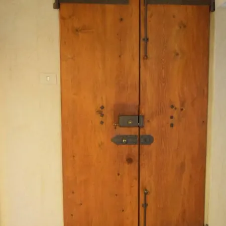 Calzaiuoli Luxury And Characteristic דירה *
