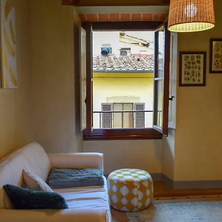 Calzaiuoli Luxury And Characteristic דירה *