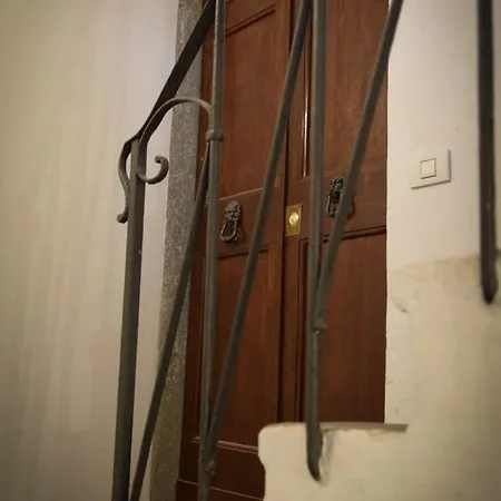 Calzaiuoli Luxury And Characteristic * Florence